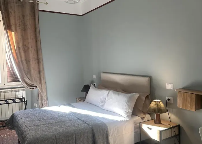 Chateau Indipendenza בית הארחה 4*